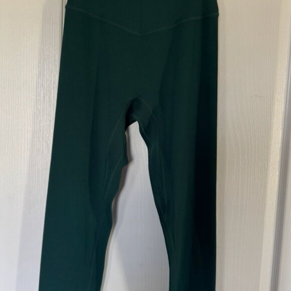 Vitality Cloud II Set – Forest (Size Small, Leggings + Bra) - Picture 3 of 7